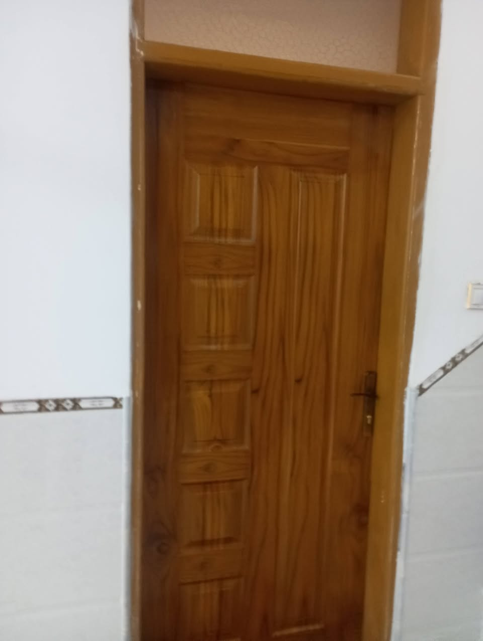 السلام عليكم
اربعه باب خشب تزكان للبيع
مكان بابل 
رقم الهاتف ***********
