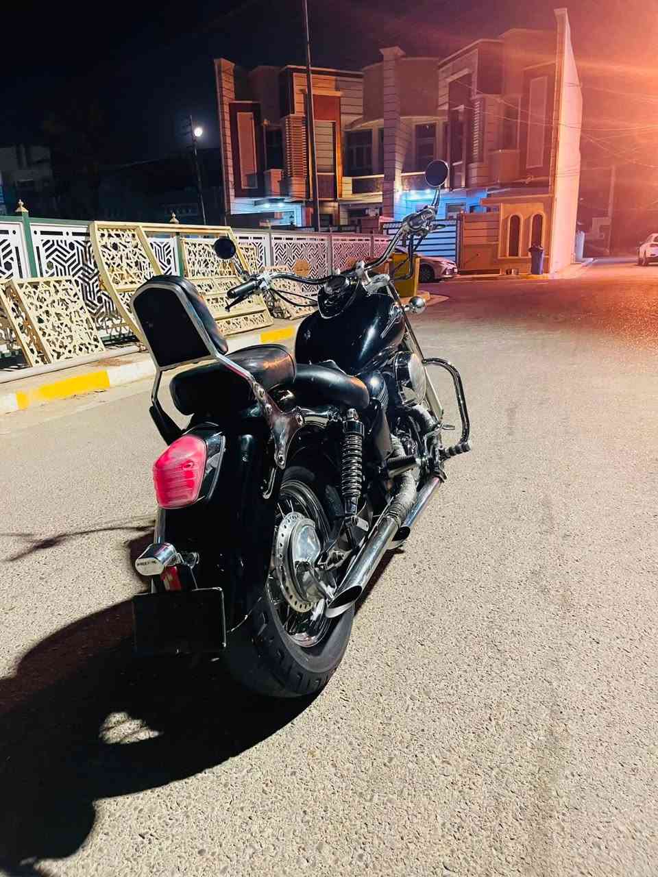 السلام عليكم شادو 400 للبيع سعر 16 وبيها مجال قليل كلش دراجه كفاله مكاني الانبار فلوجه ***********

