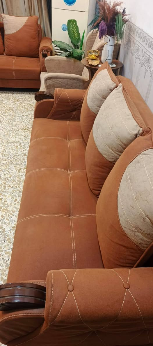 للبيع تخم تركي 10مقاعد سعره 400 المكان الزعفرانية نهايته الاربع شوارع *********** بي واتساب
