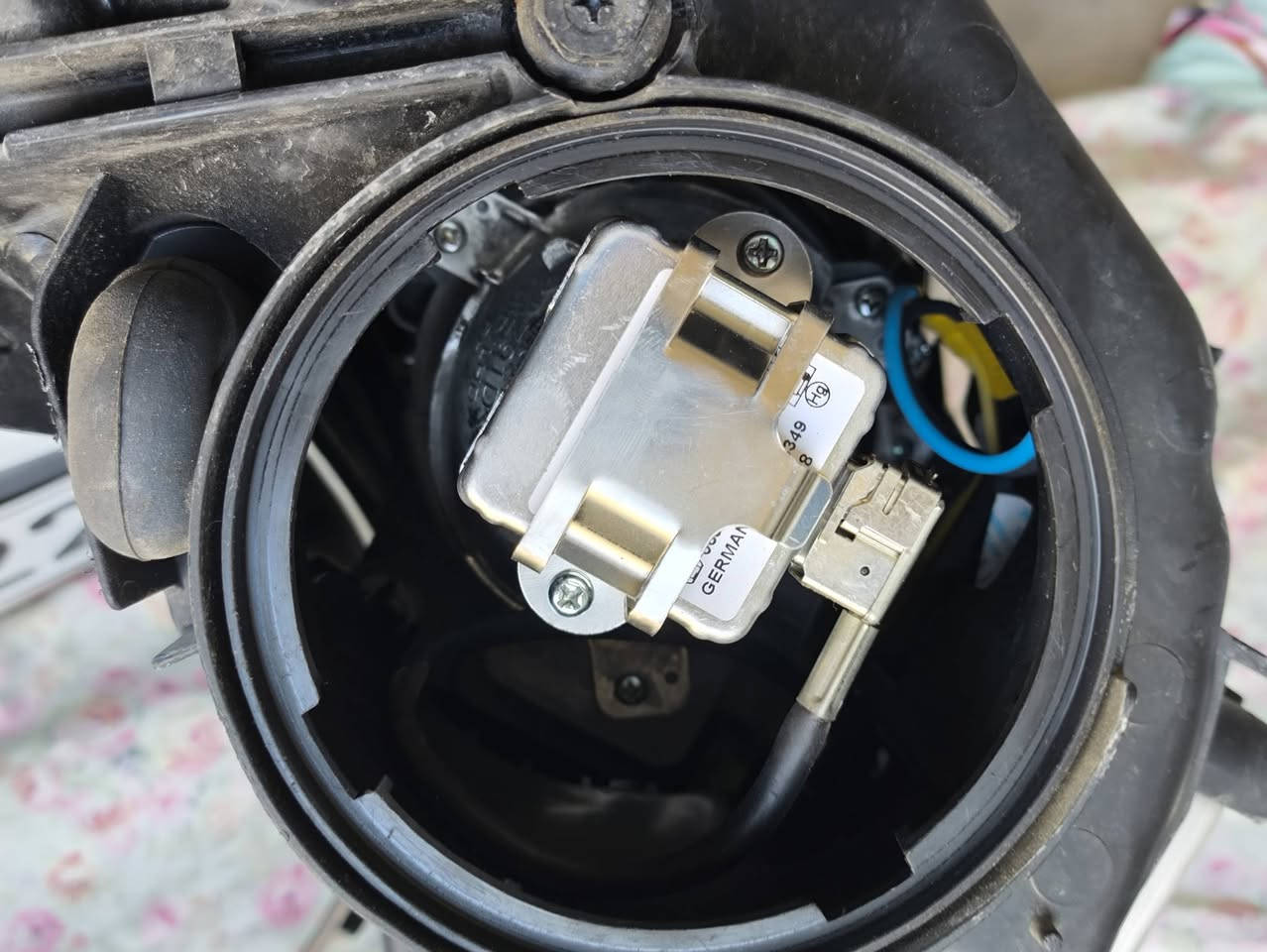 السلام عليكم 
زوج مازدات سوناتا مضلع من ال١١ لل١٤ تفصيخ بعدهن شركه 
زنون بلادي ام الماطور 
٢٠٠الف
***********
