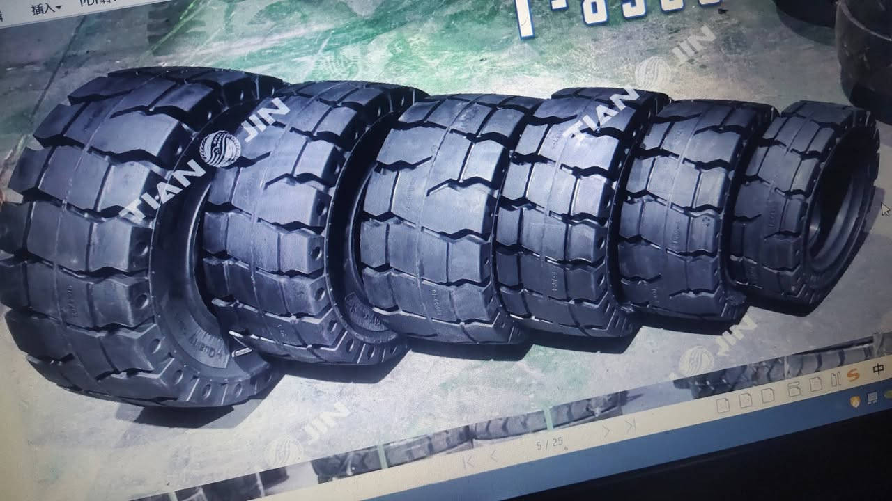 Solid tires in various sizes.


**إذا كنت صاحب هذا الإعلان وتريد حذفه لأي سبب، رجاءا أرسل رسالة إلى الدعم الفني**