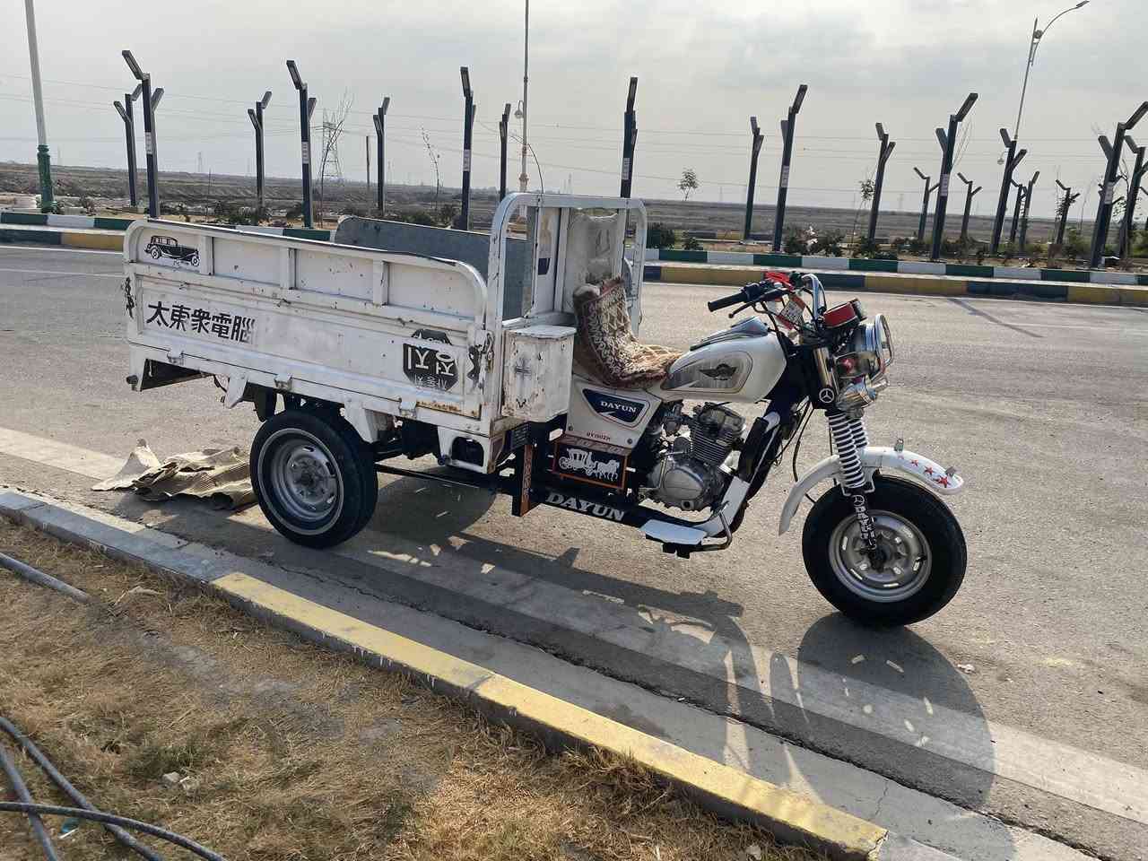 سلام عليكم ستوته للبيع مديل 20جاهزه من كلشي تايرات ابو الخطه جدد توني شادهن كهربائيات كلهاا شغاله سدر جديد اوراق كامله مداور من الكرار مكاني الناصريه البطحاء شراي يتصل ***********وبل خدمه جاهزه ماذب عليهاا ربع ستوته
