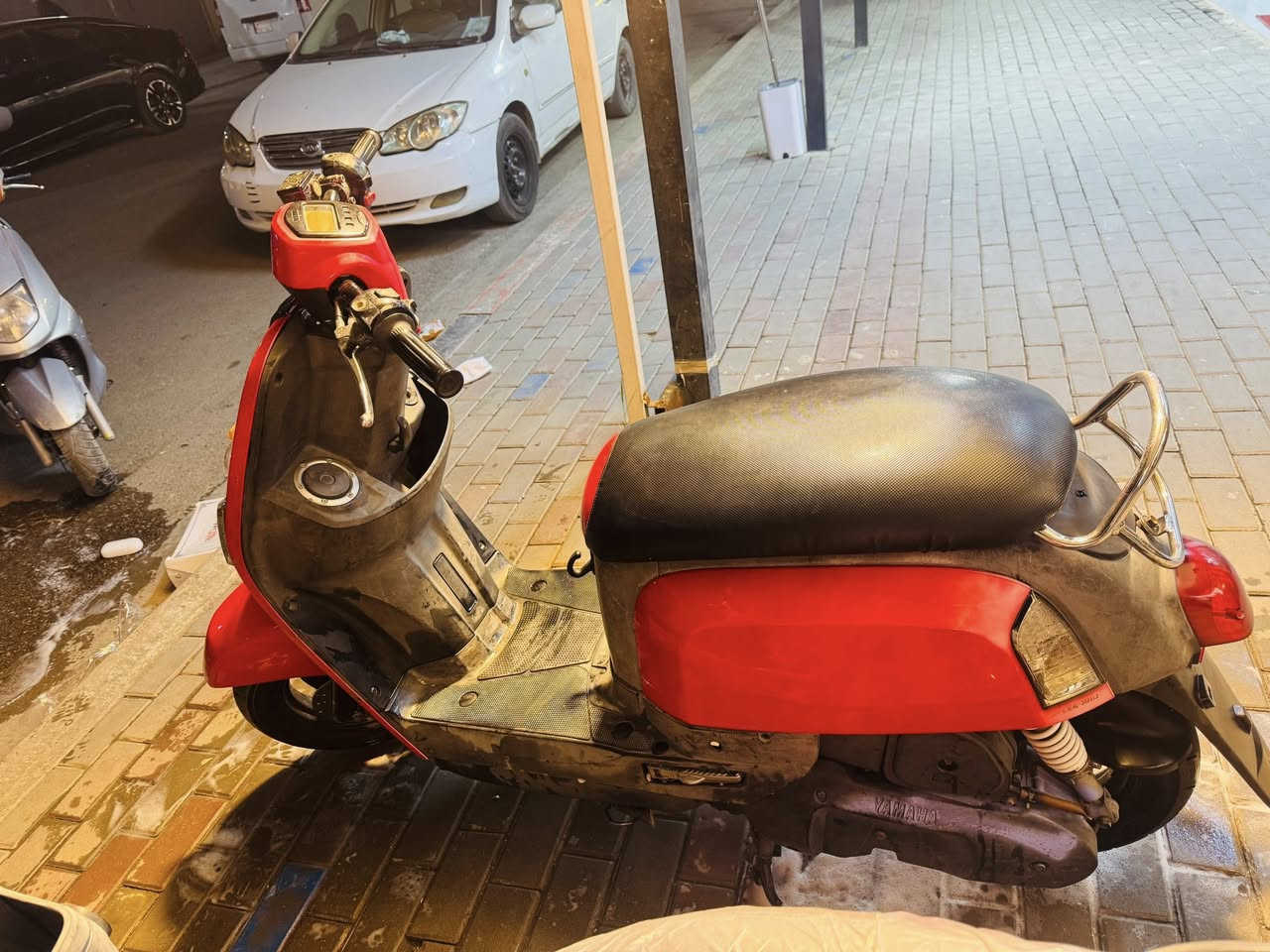 سلام عليكم شباب دراجه بوليسي نوزل بل جيس جديده تخم تاير جلاتين بس شاشه شكل بيه سعره ٨٥٠ وبيه مجال
مكاني الدوره ابو دشير  

***********
