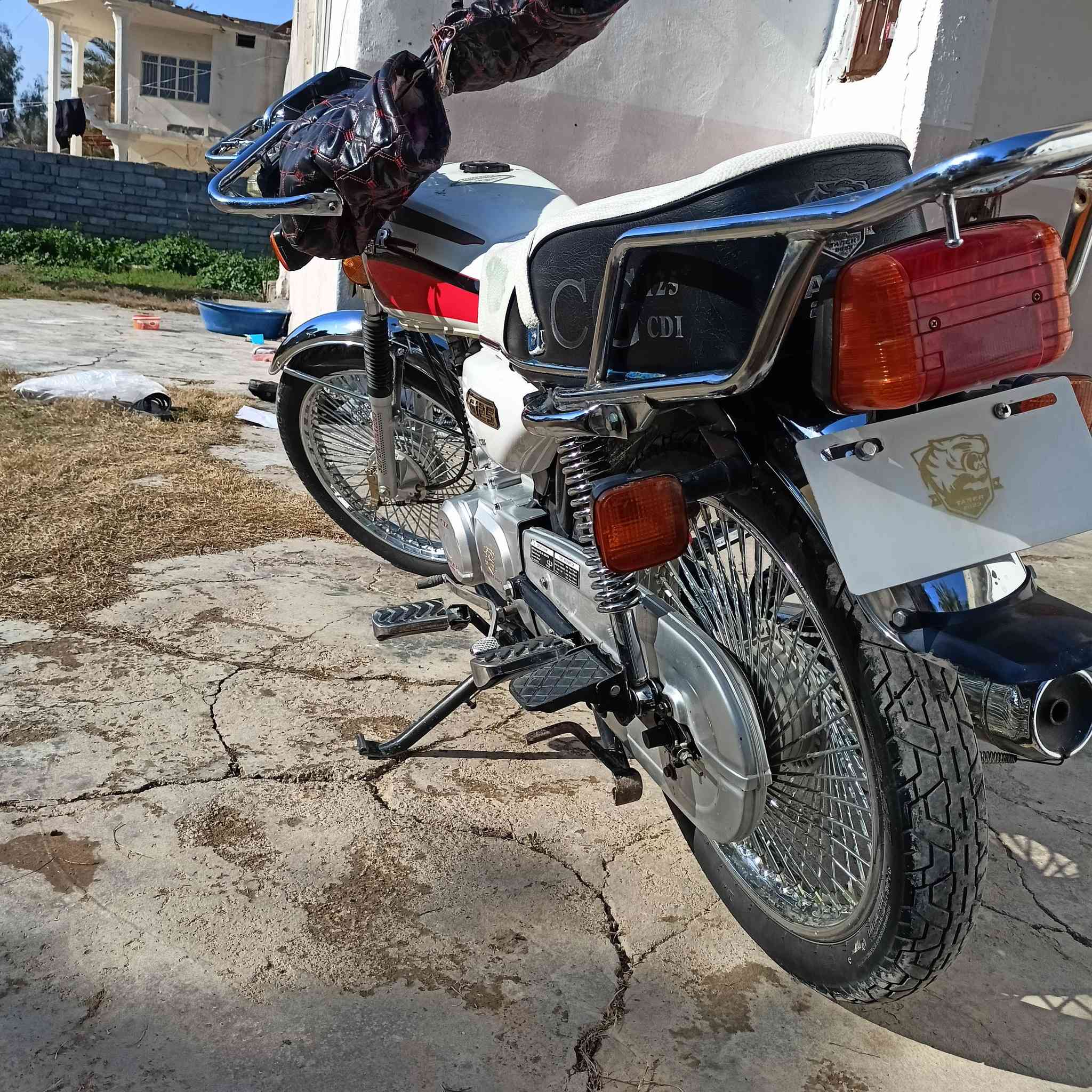 سلام عليكم موطور تايكر 2023 وزن ثقيل ابو الدروعه زيرو كهربائيات كلها شغاله وضع شركه صارلو 6اشهر من شديتو السعر 650 رقمي للتواصل***********
