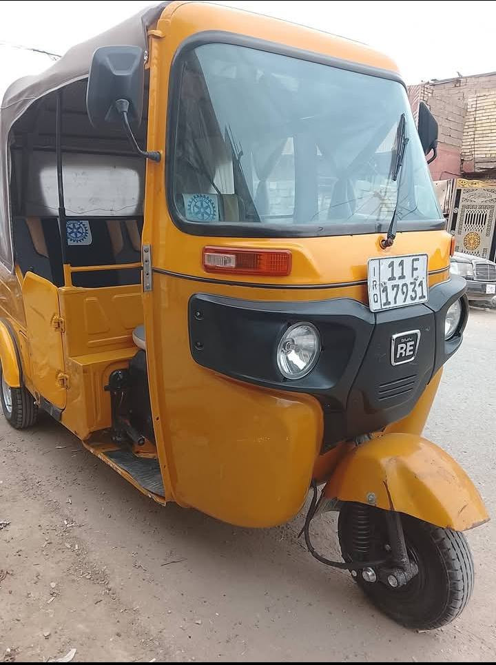 تكتك للبيع 21 شهر 4 رقم انكليزي بغداد مكان لحسينيه السعر 5و 200الشراي يتصل عل رقم***********
