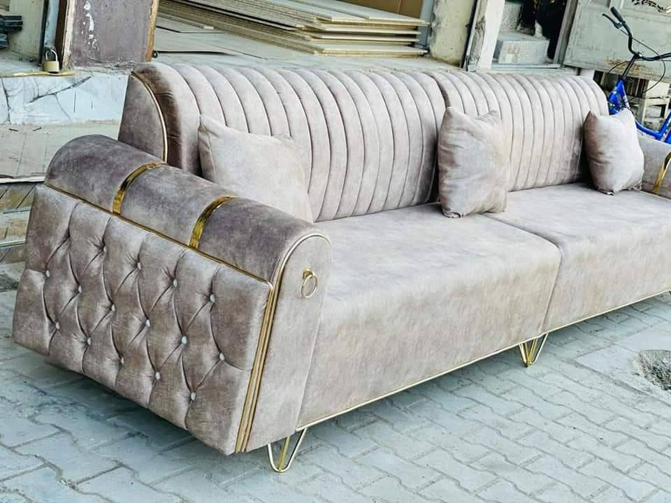 تخم ديوان ١١ نفر حرف L 
جدد متوفر جميع الوان 
رجلين حديد شغل راقي
سعر ٣٥٠ 
***********
عنوان سماوه يوجد توصيل لجميع محافظات
