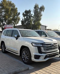 ‎لاندكروز  2025  LIMITED. S  VX  تنفس طبيعي 🔥 ‎ساز ضمان  ماشية 7000 ‎ ...