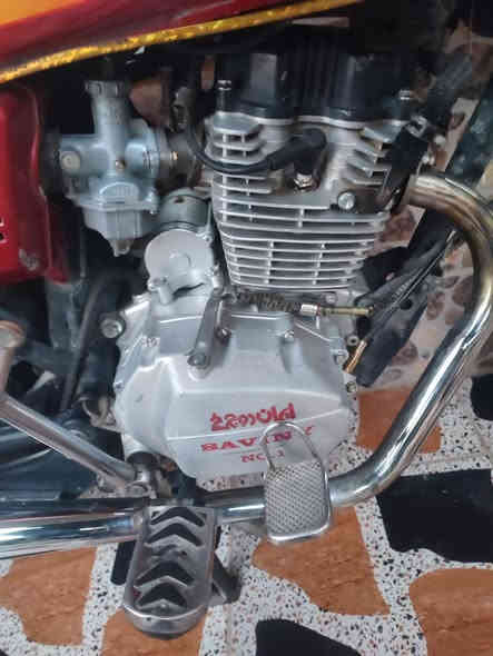 السلام عليكم ماطور سافين كير 5 هونزدا موديل 2019 مكينه كبس بس مبدل كلج فقط تفتر اسوك كلو ما تلكه نفسو كهربائيات شغال تواير جديد منافيس الاصلي ماناغصو ولا دينار السعر 400 قفل واتساب ***********
