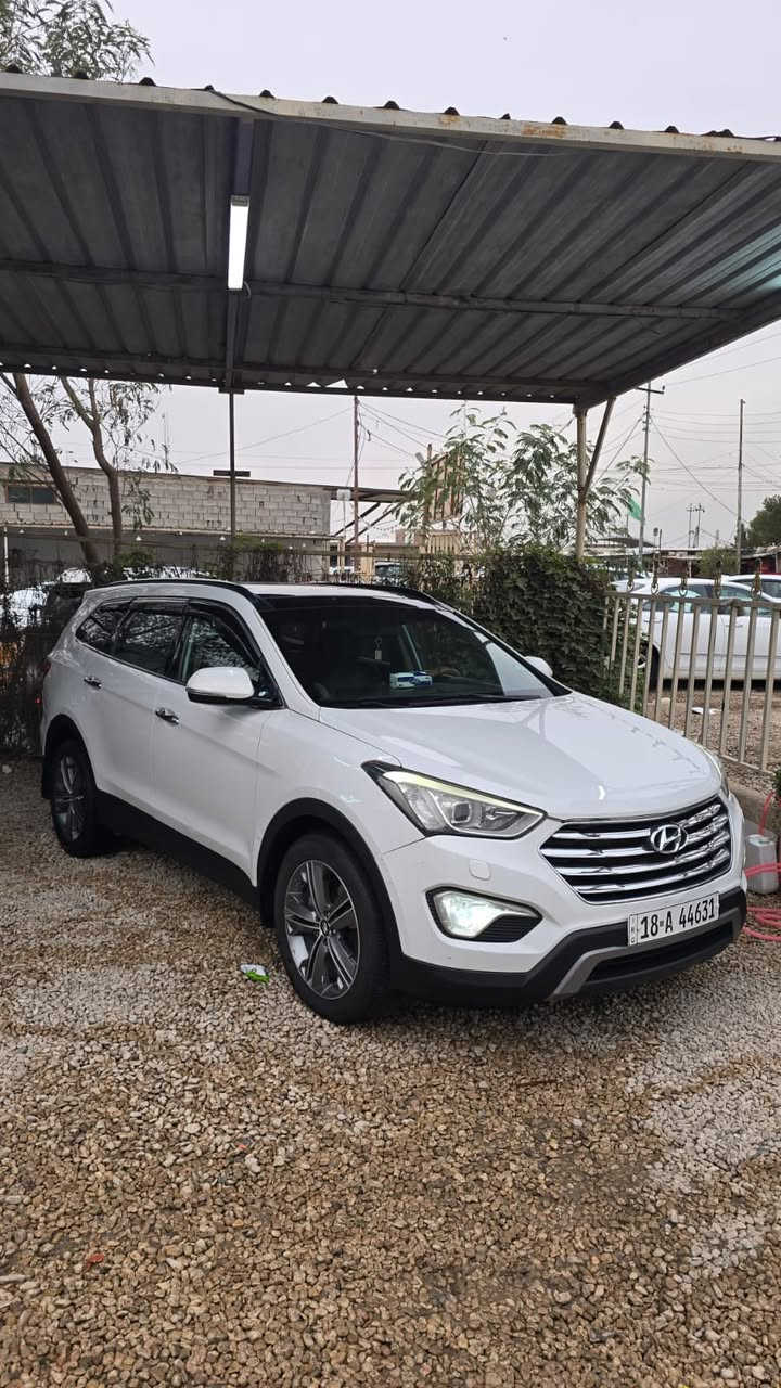 سنتافي 2014 كويتي
سته سلندر
داخل جلد قرميدي 
سبعه راكب 
ثلاث قطع تبريد 
شاشه كبيره 
تحكم ستيرن جهتين 
كشنات تحكم كهربائي 
سايد بريك بصمه 
بصمه وبنرامه 
ويل كب كروم 
مري شفط واشاير ترحيب 
سياره كلش نضيفه وبعد بيه هواي مواصفات وارد كويتي بدون حادث سنويه ورقام جدد مكانه كربلاء سعره 168 وبيه مجال بسيط (مكلف بلنشر وفقط  بيع بدون مراوس ورجاء اقره المنشور قبل التصال) الرقم للستفسار ‭٠٧٧٢ ٦٧٨ ٠٤١٥‬
