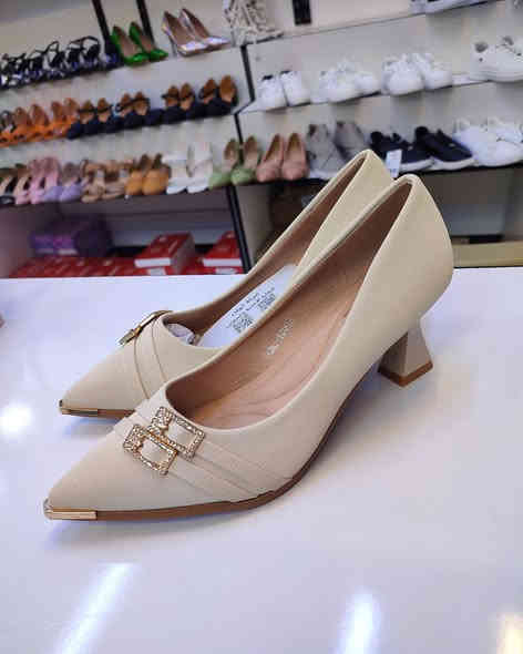 السعر 15.الف
القياسات 37.41
العنوان بغداد الامين الثانية سوق الشهداء مجمع لؤلؤبغداد 
للحجز.***********
