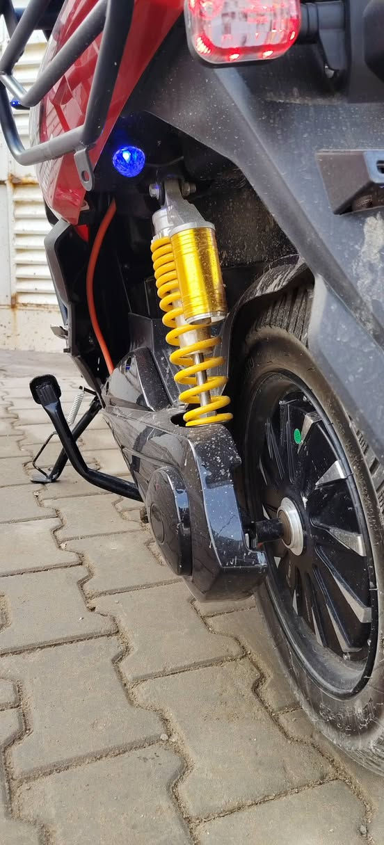 بسم الله الرحمد الرحيم متاح درجة اباجي شحن 2025
الموصفات
1ست بطاريات كبال 38
2سرعة 125حقيقي
3تشغيل عن بعد
4دبل سويج
5ستخدام قليل يوم
6ماشية 2000كيلو يعني بعدها زيرز وضع الشركة
محرك نشط لون احمر  مكفولة من اي عيب تاريخ الشراء
2025:12:20
الموقع الطارمية استفسار يرجة التوصل ***********غير متوجد عل فيس وتساب والشراي بي خير ويدلل
