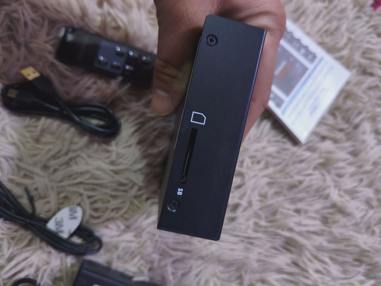 Video capture
ezcap286 SDI & HDMI HD Encoder/Recorder
جهاز لالتقاط وتسجيل الفيديو بدقة عالية. 

نوع الجهاز: مسجل فيديو عالي الدقة (Pro Recorder) يدعم مدخلات SDI و HDMI. 

التسجيل: يقوم بتسجيل الفيديو بتنسيق H.264 MP4 مباشرة على قرص فلاش USB أو قرص صلب محمول. 

الميزات: يدعم دقة تصل إلى 1080P بمعدل 30 إطارًا في الثانية، ويحتوي على ميزة التقاط صور (snapshot) عبر جهاز التحكم عن بعد. 

المنافذ: يحتوي على منافذ SDI و HDMI للمدخلات والمخرجات، بالإضافة إلى منفذ لمنصة القدم (footswitch). 

متوفر توصيل لكافة المحافظات


**إذا كنت صاحب هذا الإعلان وتريد حذفه لأي سبب، رجاءا أرسل رسالة إلى الدعم الفني**