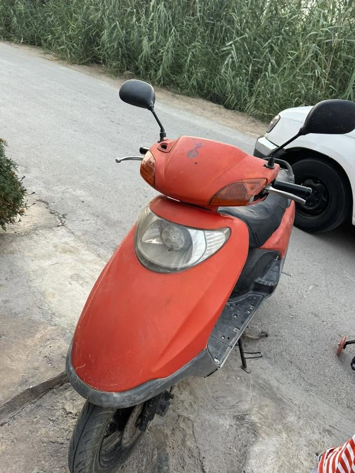 سلام عليكم دراجه سبيسي دراجه بارحه مجفته ومكمل دراجه حلوه ونضيفه نواقصه عرموطه سلف جايبه بس تشدهةً وبولبرن تاير خلفي والباقي كله نضيف وشغال رايدهةً بسعر ٢٥٠ مكاني تقاطع القدس دور زراعه ورقمي ***********
