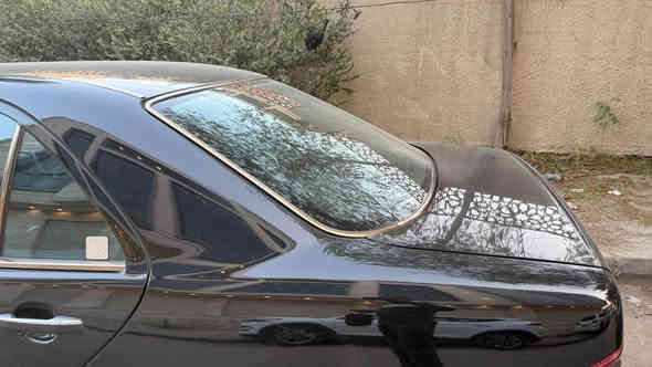 السلام عليكم ورحمة الله 

ام عيون 2001 

اسود صبغ عام 

رقم بغداد 

داخل جلد 

سلايد 

زنون 

كير ومكينه مكفولات 

تاير حدادية جديد 

مكاني بغداد 

***********

السعر 13,500 بغداد
