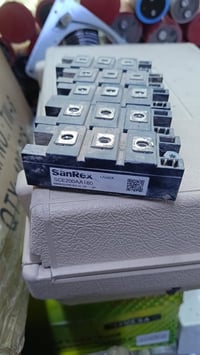 الكترونيات • إكسسوارات