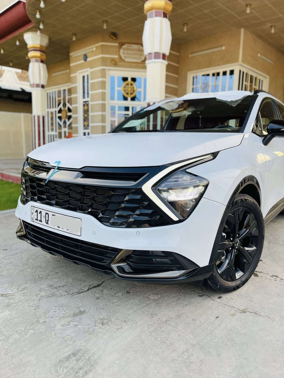 السلام عليكم
كيا سبورتج 2025 بلاك اديشن الدولية 
‏‎ماشية 11 الف  رقم بغداد مشروع وطني بسمي تحويل مباشر مكفولة من الصبغ والتبديل 
‏‎مواصفات
داخل زيتوني جلد //صندوق خلفي كهرباء 
//مكينه 2000 // بصمه تشغيل //تشغيل عن بعد // مقاعد الاماميه كهرباء // كشنات تدفئه
‏‎//شاشة كبيرة // كامرة خلفية//حساس أمامي خلفي // تبريد قطعتين // درايف مود // مري كهرباء // بك لايت خلفي LED //
السعر 245 بيها مجال 
‏‎العنوان  بغداد
رقم ***********
