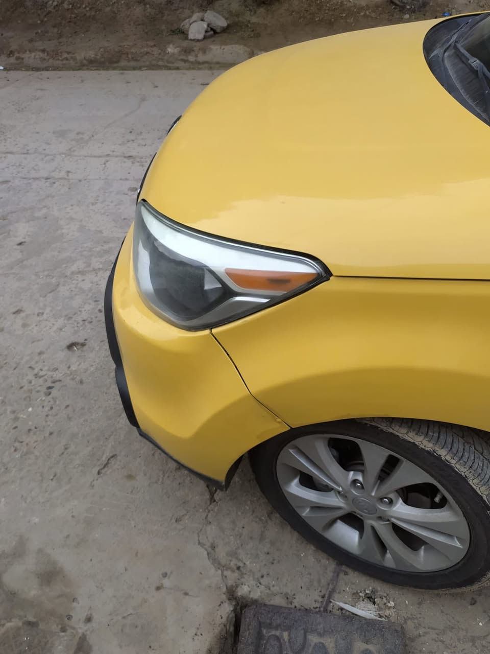 السلام عليكم كيا صول موديل 14 بغداد انكليزي باسمي المكان بغداد اجره مصفره هيئه ومدفوعه لسنه 2026 مكينه 2000حادثه جاملغ الخلفي وشويه بل الحوض تبديل صندوق فقط الباقي ليبل واحد تبريد ثلج و تحكم جهتين مثبت سرعه بلوتوث سماعات حاكيه  جام كهرباء كشاف اشاير بل المري ويل كب 17 كير at المرغوب
السعر 88$
الاتصال ***********
***********
