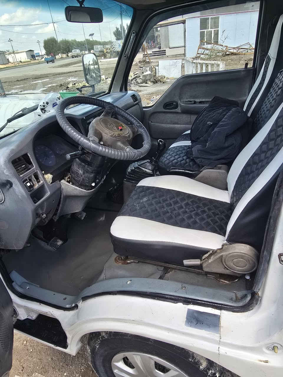 السلام عليكم فونتيرا للبيع حلوه السياره وجاهزه موديل 97 مكان السياره بابل رقم السياره بغداد تحويل ثاني يوم سياره كامله ما عاوزها نقص اي شيء إلاستفسار ***********
