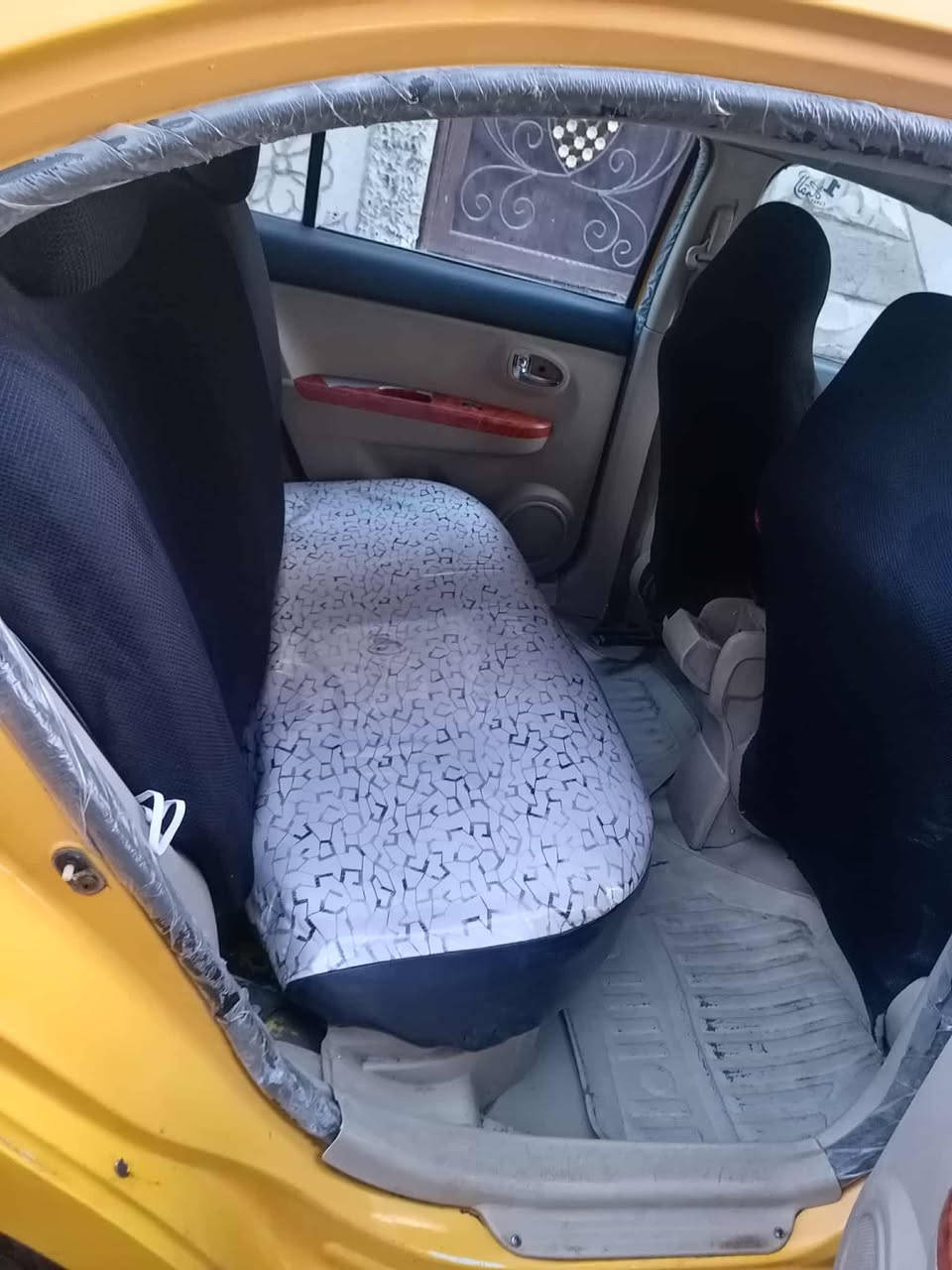 السلام عليكم كريت ويل موديل ٢٠١١
رقم بغداد مشروع وطني لحد ٢٨ محرك يارس شرط كير عادي شرط تحويل والوكالة 
سياره بيها تصفيات جاملغ امامي طرف سايق مبدل بدون دواخل تبريد شغال تدفئة شغاله صدر امامي خلفي جديد تخم تاير جواها نقابه صفر …  غرفتها جديده 

بطاقه بانزين ممقدم لها  السعر ٤٦ورقه وبيها مجال قليل حيل 

مكان سياره كركوك 
رقم تلفون ☎️ 

***********
