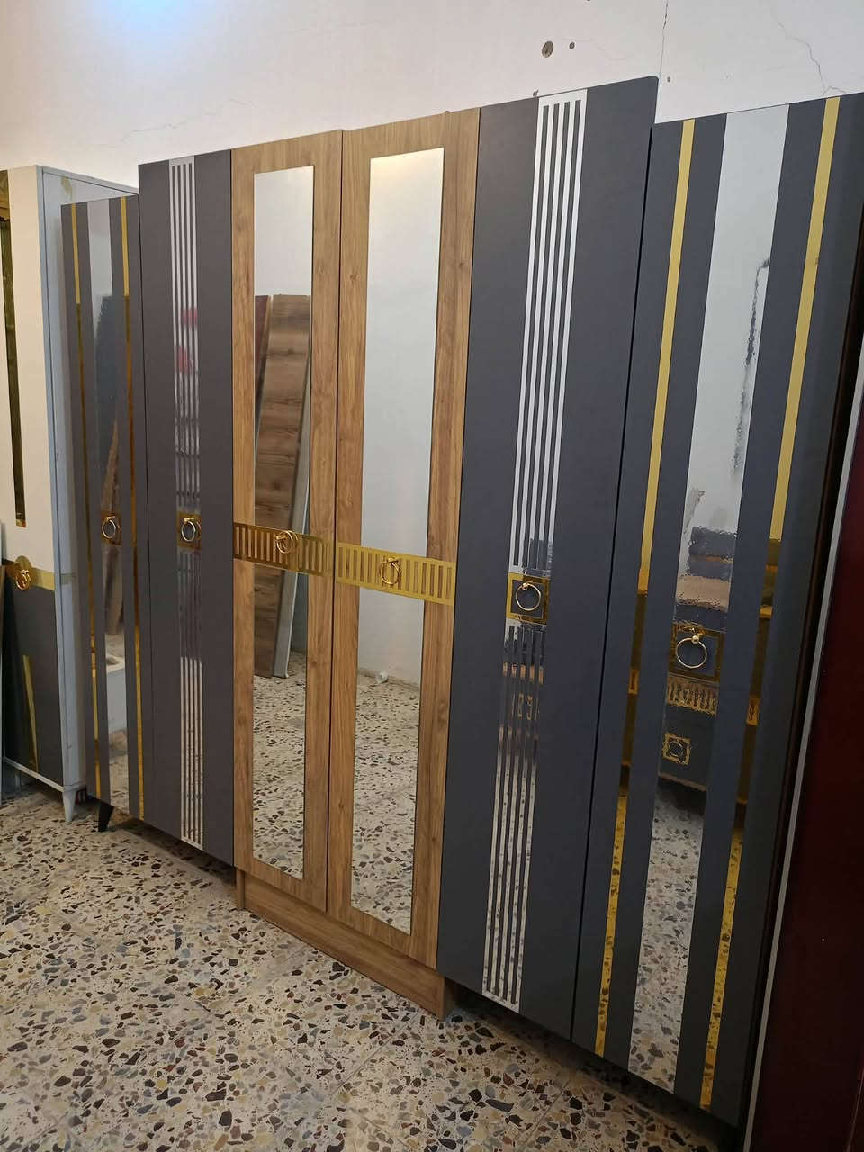 غرفة تركي 🇹🇷 مستخدام
5قطع  ✨✨
نضافه 90 💯
نضام ابواب 💖
السعر450 قفل 🔐 💖💸
مع شد🪛 ونقل 🚚  مجاني  داخل بغداد  محافظات بكروه


**إذا كنت صاحب هذا الإعلان وتريد حذفه لأي سبب، رجاءا أرسل رسالة إلى الدعم الفني**