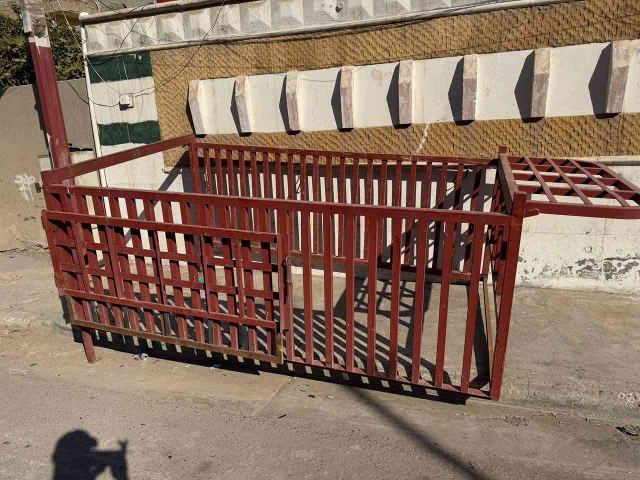 محجر كيا لبيع
مكاني بغداد مدينه الصدر 
***********
سعره 300
