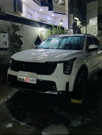 سورنتو ٢٠٢٤ • ٦ سلندر • ٣٣ ألف كم