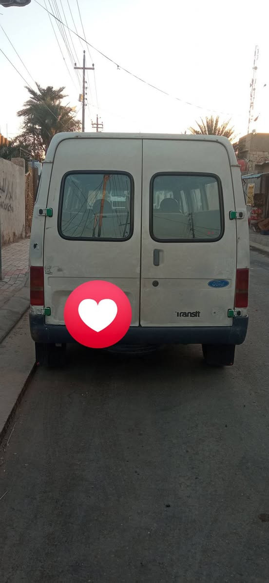 سلام عليكم 
فورد للبيع السيارة جاهزة 
مكينه كاز مال كيا 3000
وكير وكسل خير من الله 
تخم تاير 
رقم ألماني سنويه ماصاقطه لل2027
سعر 60 أبيها مجال 
خط حي الحر
***********
