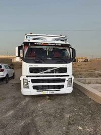 للبيع فالفو كرين موديل 2003 شيطان هزه فحص سنويه كله جديد بسمي شرط تحوي...