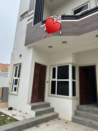 حي الملايين الأولى • ١٧٠م • كراج