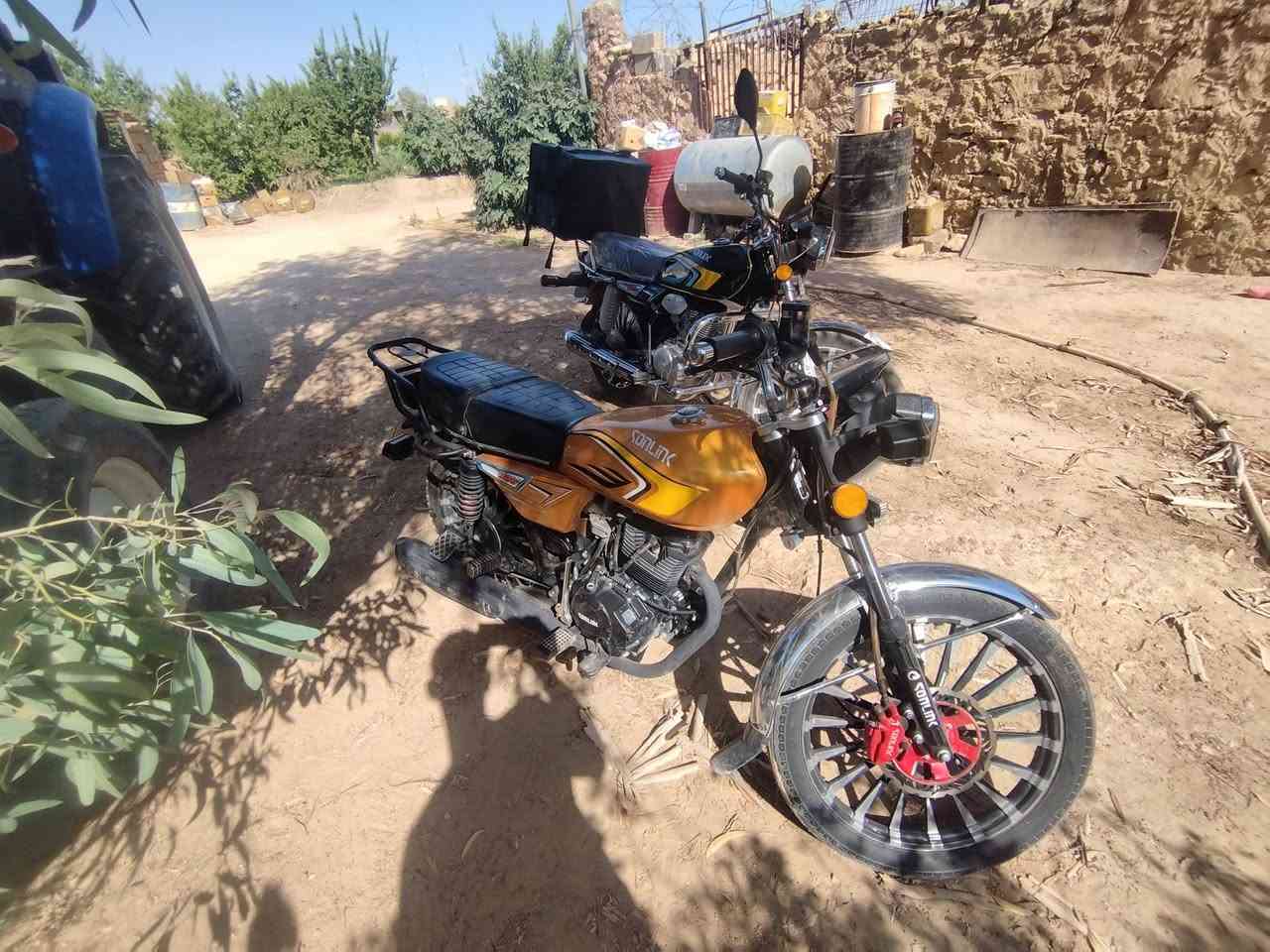 السلام عليكم
دراجه سونك 25 مكينه جواكيج 200Cc  يرهم مراوس حسب القناعه  
***********
