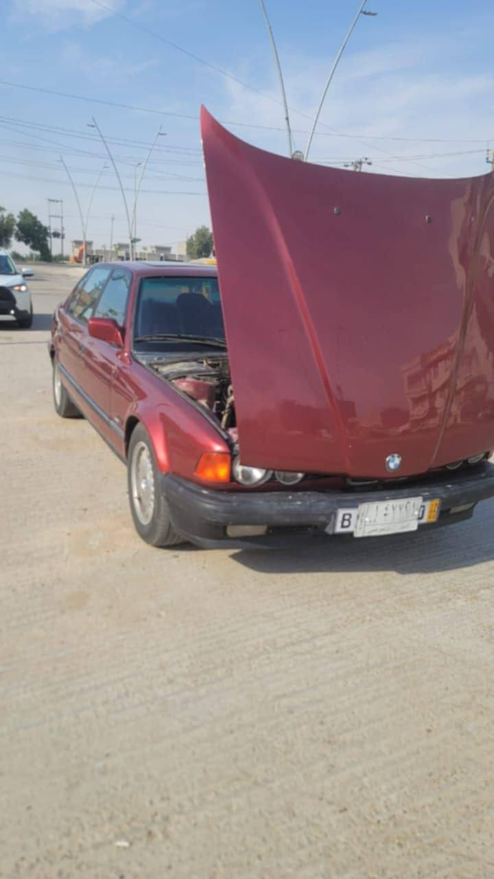 السلام عليكم بي ام للبيع موديل 92 ثانويه مجدده 27 سياره جاهزه من اي نقص سياره محرك بطه بيها مكفوله من  الضربه السعر 38 ورقه وبيها مجال العنوان واسط العزيزيه***********
