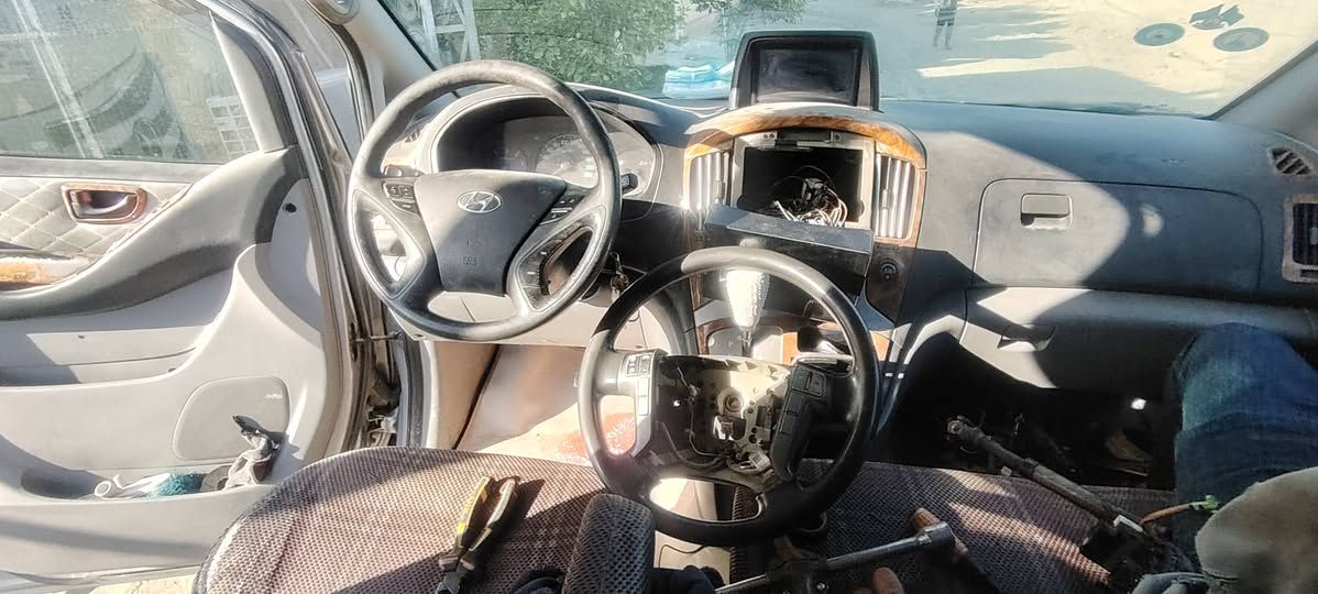 اللهم صل على محمد وال محمد
من عمل اليوم تم تركيب شاشة وكامره  ستاركس مع تغير دركه سترن  اهلا وسهلا بكم  مركز الجنابي للشاشات والكامرات لكافة انواع السيارات  #وبسعرمناسب      العنوان نجف مناذرة ابو صخير  ع شارع العام قرب مطعم الساقي    يم مركز الشرطة المناذرة  :    ***********  #للشاشات #الكامرات #وصيانة (CD) #مسجل
