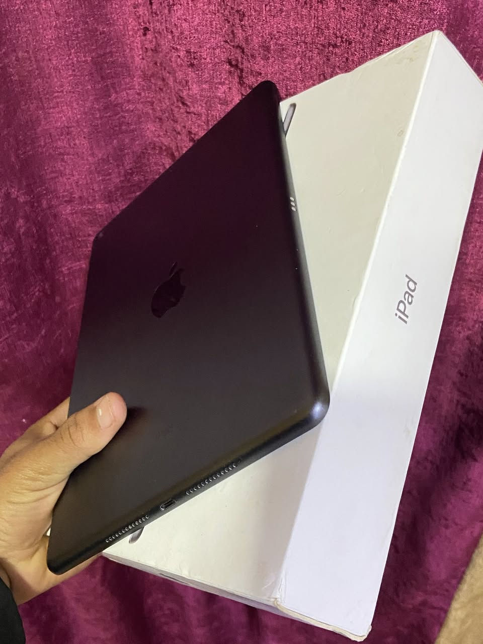 السلام عليكم أيباد 9 نموذج M ذاكره 64 بطاريه 99 جديد كلش غراضه كامله مستعمل كم يوم  السعر ٣٠٠ قفل 

*********** واتساب او اتصال
