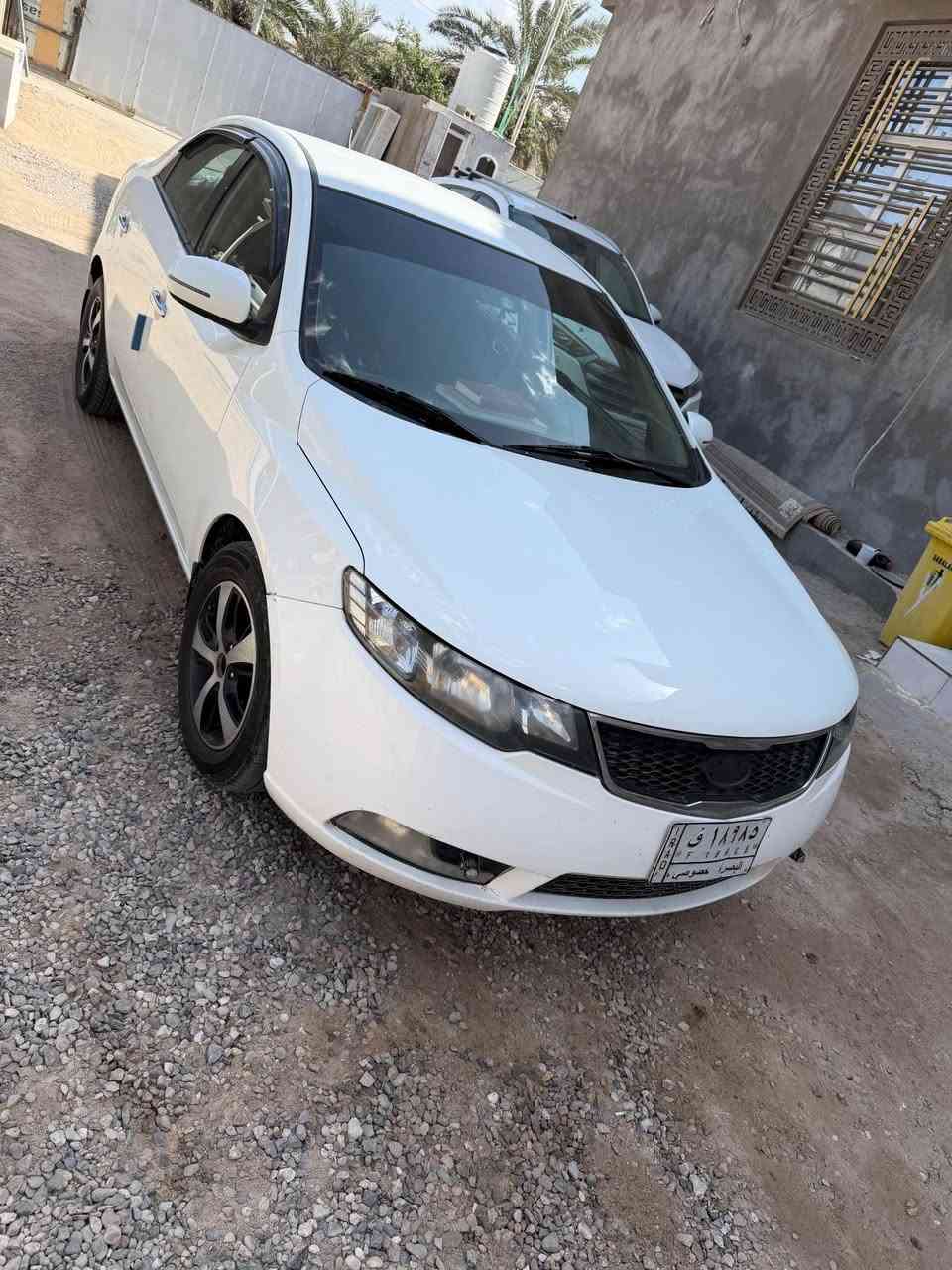 السلام عليكم كيا سيراتو خليجي 2013 محرك 1600دوش 
السياره مكفوله ضربه وصبغ وتبديل وبارد مكفوله حته من التكحيل جاهزه ما بيه نقص حداده تخم تاير محرك كير بدون فتح ماشيه 186 رقم بصره تحويل سعرها120 وبيه مجال بسيط للشراي عنواني ابي الخصيب 
*********** ابو الخصيب, البصرة
