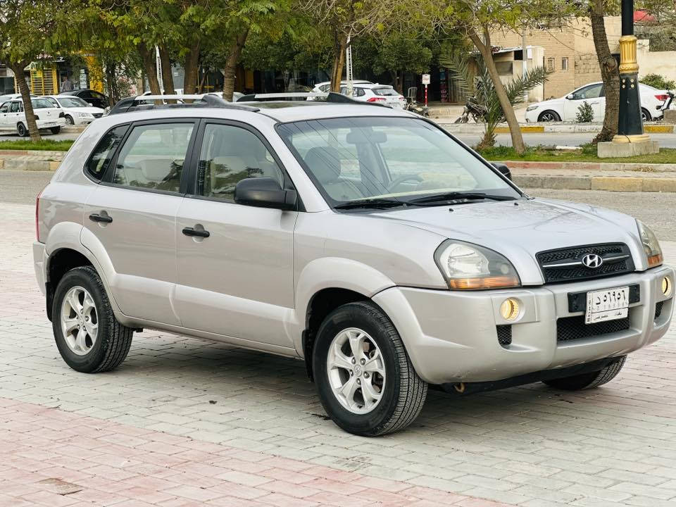 يا الله توسان موديل 2009 رقم بغداد تحويل مباشر مكفوله كفاله عامه من كلشي  فول موصفات مفتحه تبريد قطعتين محرك وكير مكفرلات تخم تاير ويل كب سياره حلوه ومال جناي مكانه كربلاء الحسنيه مكلف بنشر ***********
