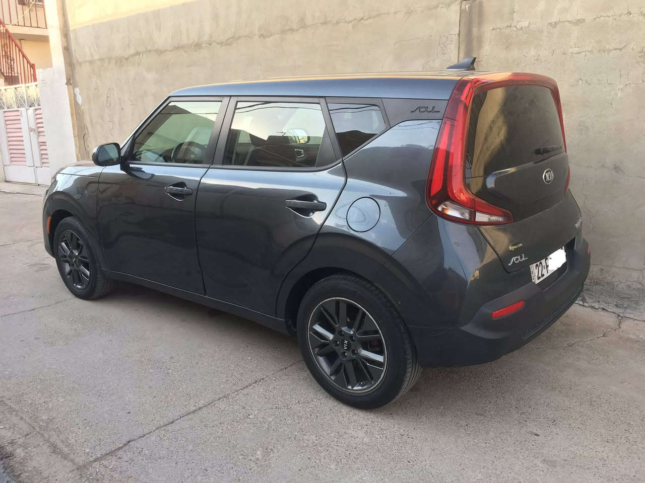 صول موديل 2020 EX فول مواصفات أعلى فئة بلصول رقم اربيل .
رصاصي غامق
ماشيه 59 الف KLMفقط مكينة [ 2000 دوش ] 
مواصفاتها :- 
١- تشغيل بصمة .  
٢-تدفئة كشنات وكشن السائق كهربائي 
٣-ردارات خلفي امامي جانبي
٤-نظام توقف ذاتي ونظام اطفاء ذاتي للمحرك لتقليل صرف الوقود ونظام تنبيه التصادم.
٤-فول تحكم استيرن وثلاث انظمة قيادة ومانع انزلاق 
٥- شحن وايرليس + نظام خفض فان التبريد عند ورود مكالمة + نظام خفض الصوت عند المكالمات 
7- نظام تحديد مسار
8-مسحات ذكيه
9-كشنات قماش
10- تبريد مناخين ثلج
11- لايت اوتو اطفاء ذاتي وتشغيل عند الظلام
السيارة موجودة في محافظة بغداد.
رقم الهاتف ***********
