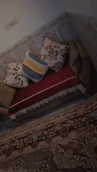 صوفا • نضيف • للشراي بس