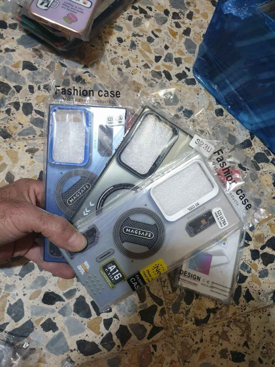 هوكات للبيع 
قياس ١٥ سنتيم عدد ٥١٣
قياس ١٠ سنتيم عدد ٢٨
قياس ٥ سنتيم عدد ٢٣
ومتوفر كفرات عدد الف مديلات حلوه
اليريد شلعه واليريد الهوك وحد والكفر وحد
العنوان كوفه حي ميسان قرب شارع البوريات
***********
