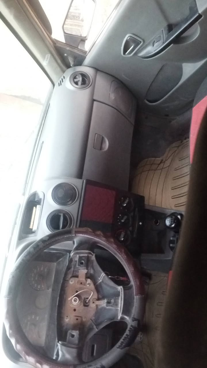 السلام عليكم سايبه موديل ١٢ مكينه جديده كير بس الرابع بيه حداديه حلوه كهربائيات جديده دواخل حلوه شاشه مضخم صوت دمام سياره حلوه مكاني بابل قرب جسر نادر ***********
