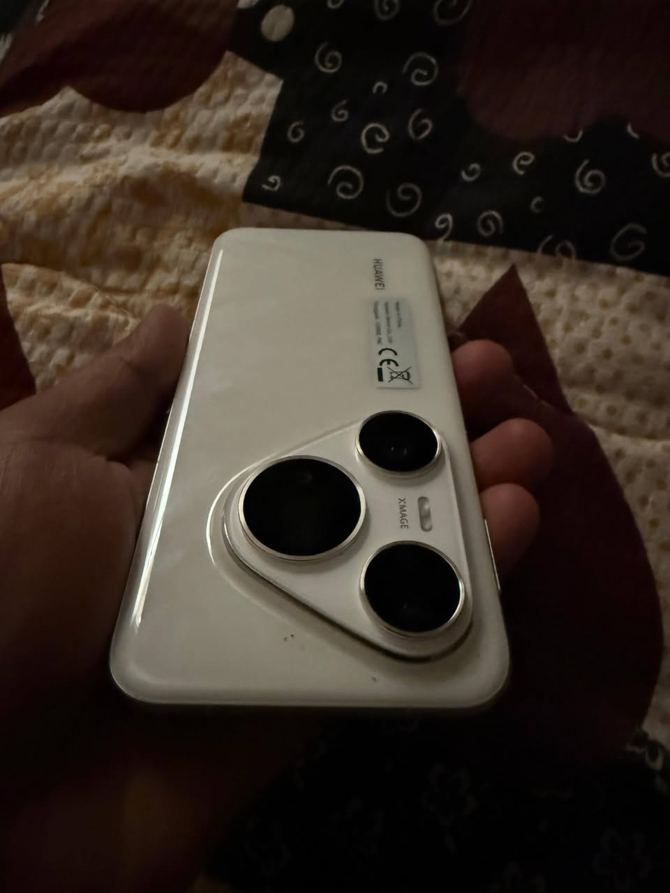 جهاز نظيف جدا مع كافه ملحقاته
ذاكره512 سعر الجهاز قفل ب900
وكلشي اكو بل سوك او مراوس 
بنفس المواصفات متواجد وات ساب
فقط مارد على الاتصال رجاء
***********
***********مكاني بصره ابو الخصيب  توصيل ماعندي
