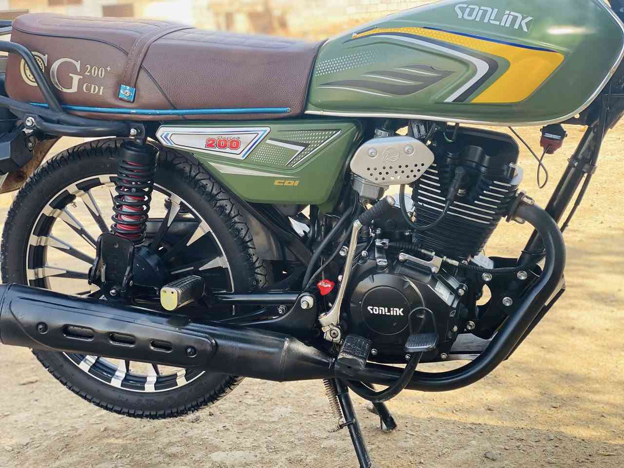 سلام عليكم دراجه للبيع موديل 25 كفاله عامه من كلشي  حتى من الشخط أوراق بغداد  تشغيل بصمه عن بعد المكان واسط العزيزيه الاستفسار *********** ارجاء ارجا الموشراي لا يعلق
