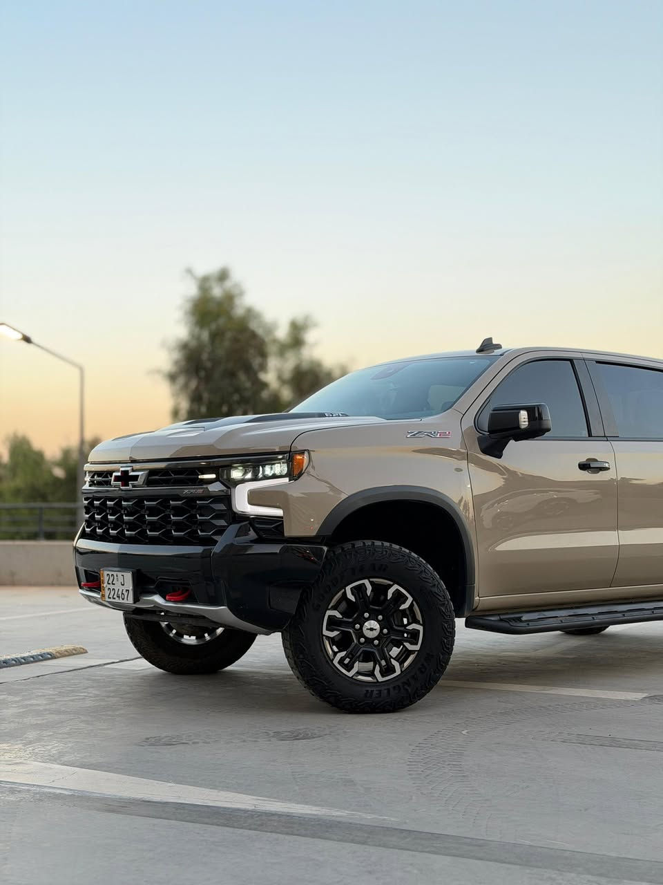 ‏🔥 Silverado ZR2 🔥

للبيع سلفرادو ZR2 لون صحراوي نادر ومميز جداً، سيارة للذوّاقة والناس اللي تعرف قيمة الـ ZR2 الحقيقي.

✅ ماشية فقط 22 ألف ميل
✅ لون صحراوي مميز جداً
✅ معلاية احترافية
✅ صوت أكزوز مرتب
✅ مصروف عليها أكثر من 8500$
✅ نظافة استثنائية ومن أصعب السيارات تلقى مثلها بهالحالة 
✅ استخدام خفيف جداً والسيارة جاهزة بدون أي مصروف
✅وبيها كتاب تضليل من مرور اربيل سنويه مضلل
الأضرار السابقة:

* باب كلير
* دعامية أمامية
* إيرباغ ستيرن فقط

السيارة من السيارات المميزه وملفته ، واللي يدور ZR2 نظيف ومميز يعرف شكد صعب يلكه وحدة بهالمواصفات.

❌ مو للمساومين
❌ مو للمقارنة بالسيارات العادية

الجاد فقط يراسل، والسيارة على الواقع أجمل من الصور 
***********
