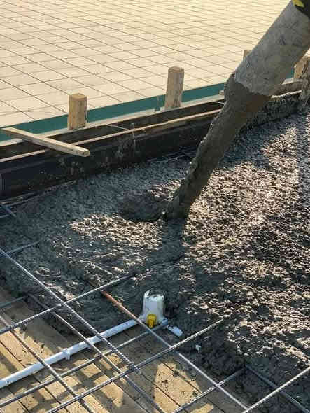 📍تقدم لكم شركة البصمات لكونكريت الجاهز 📍
⚠️ (( ضمان فحص للكونكريت ))⚠️
خرسانة مقاومة وجودة معتمدة في المشاريع 

نقدم لكم خرسانة عالية الجودة بأسعار مناسبة لصب المنازل والبنايات والمكاتب والشركات والمشاريع الكبيرة 🏗️
  والعمال المهرة 👷🏻‍♂️💯

مواد خاضعة للفحص المختبري وناجحة 100%✔️
كوادرنا مؤهلة للعمل 24 ساعة على مدار الاسبوع✔️

▪️المواد المستخدمة ▪️
رمل احمر + اسود   مغسول مختبر ناجح 100% ✅ 
حصو مكسر جلمود 5*17 ✅ 
اسمنت بازياني +  ماس (مقاوم) 💎
المواد المضـافة من اجود الانواع 💯

▪️للأستفسار اكثر على الخاص
▪️او يمكنكم الاتصال على الارقام
***********📞

موقعنا : بغداد /النهروان الخزعليه@إشارة
