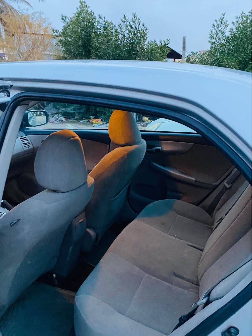 السلام عليكم كورلا 2013 رقم بابل بسمي تحويل ثاني يوم حادثها من امريكا قبق جنطه بس بدون دواخل وبيها كم مكان بارد كير مكينه حداديه تبريد تدفئه كله جديد ومكفول سياره ماشيه 90 حقيقي  مكاني حله مركز سعر 113 وبيها مجال *********** حلة, بابل
