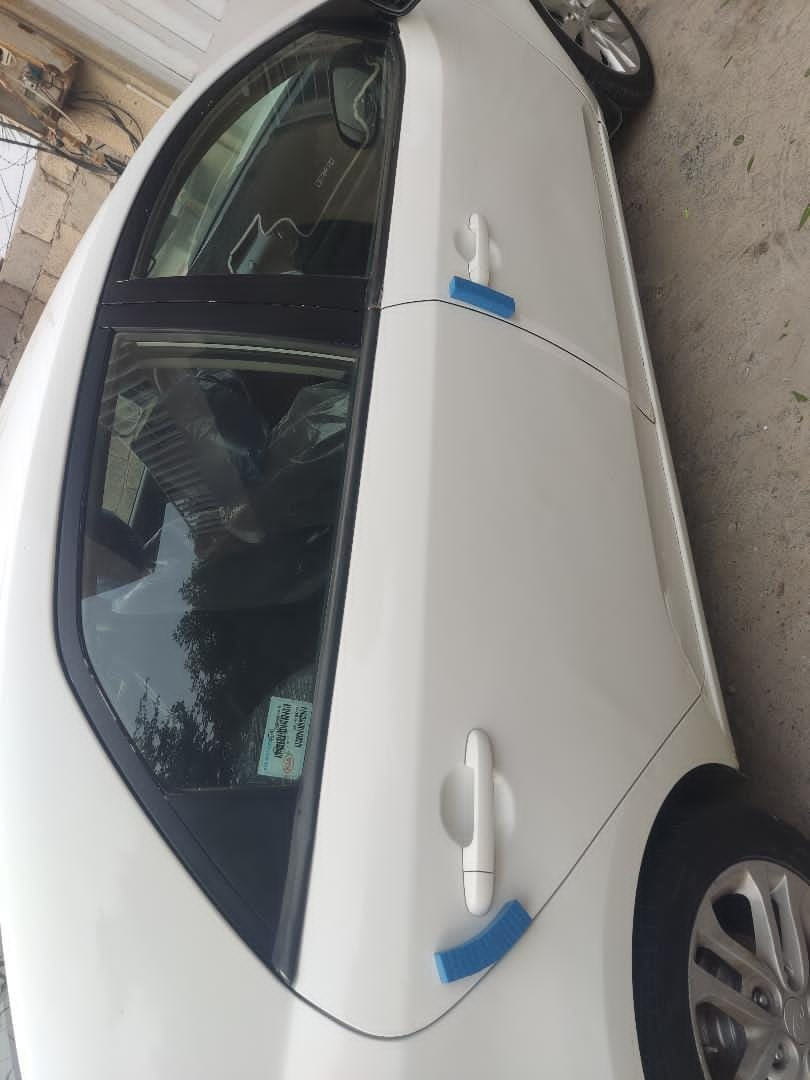 سلام عليكم تم عيد النشهر بسبب الوعد الكذاب اخوان عدي سيراتو 2012سيارة خليجي حادثهه موضح بل سونر بل بنيد فقط ***********
