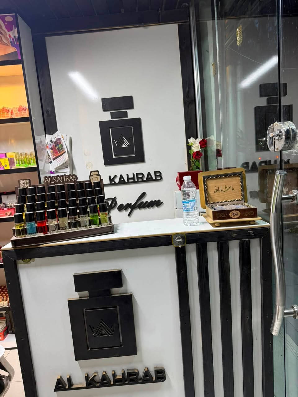 عطور ثباتيه عاليه وفوحان قوي ضمان استرجاع او استبدال الحجم 35مل واكثرمن 40 نوع تصفية محل العدد 88 علبه السعر الكلي 418000 للاستفسار ***********
