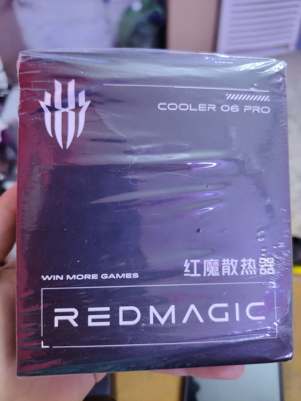 يعتبر مبرد الهواتف ريد ماجيك 6 برو (REDMAGIC VC Cooler 6 Pro) أحد أقوى ملحقات التبريد، ويتميز بقدرته على تبريد الهاتف بشكل فوري لتجنب انخفاض الأداء أو تقطيع الإطارات أثناء الألعاب الثقيلة. ويوصل حتى سالب 16
السعر 55 الف مكان بغداد


**إذا كنت صاحب هذا الإعلان وتريد حذفه لأي سبب، رجاءا أرسل رسالة إلى الدعم الفني**