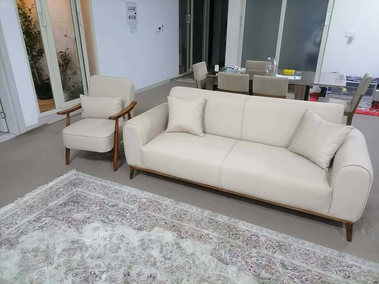 ئەم تاقمە لۆکەوو هیج کێشەی نیە
یەک ملووێنوو دووسەت هەزاری پێدراوە
ئەدرێتەوە بە ملوێنێک 
شووێن کۆیە


**إذا كنت صاحب هذا الإعلان وتريد حذفه لأي سبب، رجاءا أرسل رسالة إلى الدعم الفني**