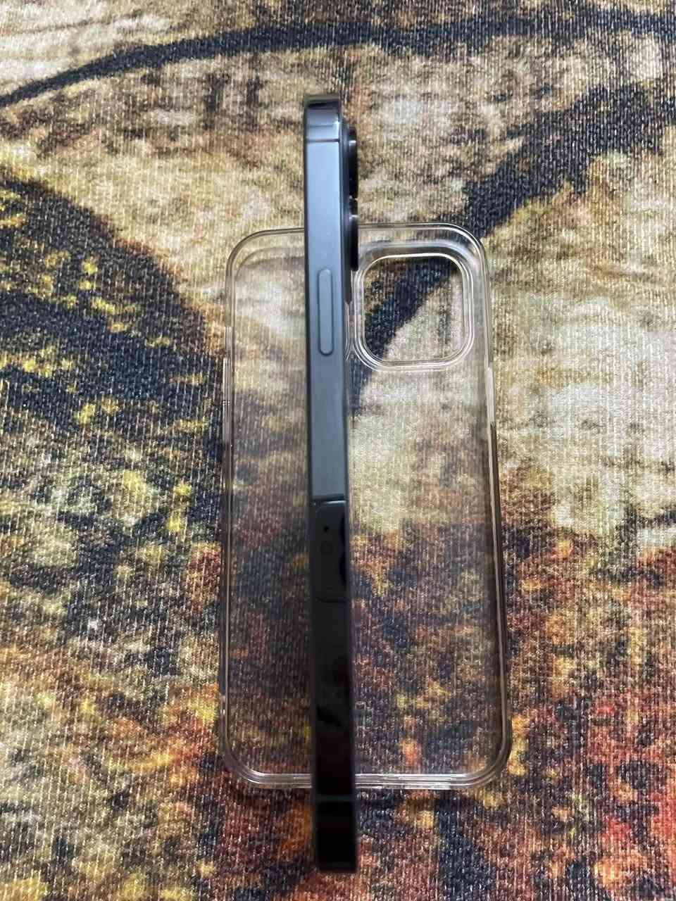 ١٢برو ماكس ذاكره١٢٨البطاريه٧٨شرق اوسط AAAالجهاز كلشي ما ابدل بس كامره ابدل جديده فقط مكان بغداد رقم التليفون *********** لسعر٣٨٥
