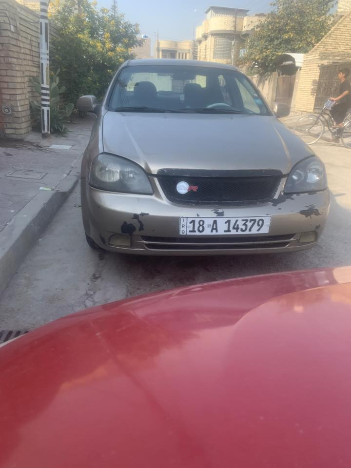 اوبترا موديل 2005 
كير اوتو سياره مصبوغه عام 
تدفئه تبريد تخم تاير صدر جديد 
كير ومكينه بلجيس تجي وشوف بعينك 
رقم بابل انكليزي باسمي بيها ملاحضات بسيطه 
سعر ب52 وبيها مجال مكان بغداد 
***********
رجائاً مايعجبك سعر اعبره وجماعة 40 لاتعلق وتضل تكسر بسعر
